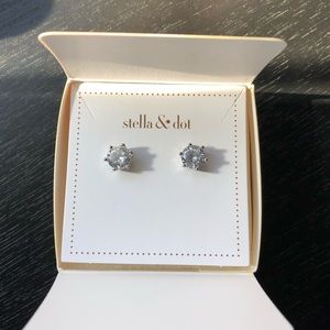 Sparkle Studs